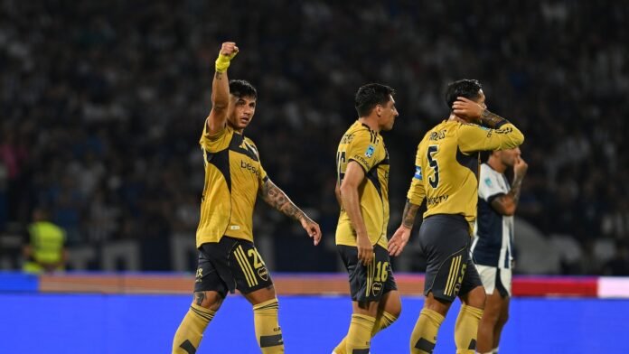 Adam Bareiro abrió el marcador para Boca ante Talleres en el Mario Alberto Kempes