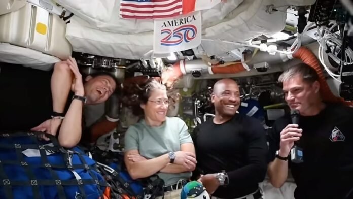 Los astronautas regresan a la tierra este viernes 10 de abril