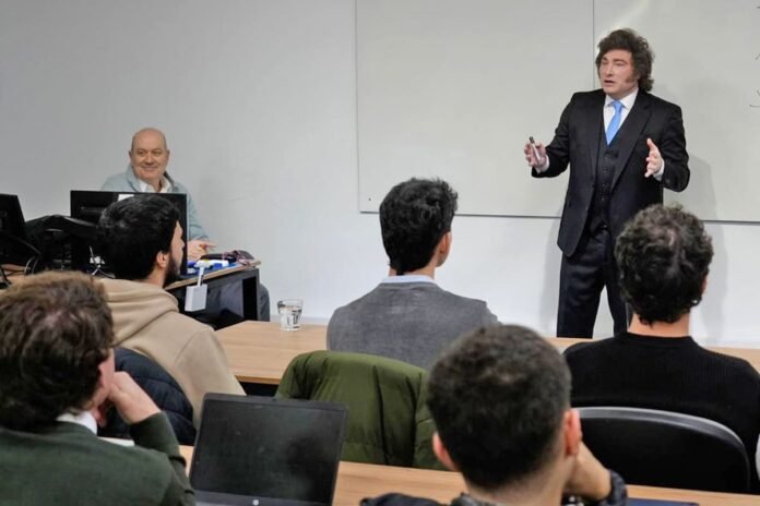 El presidente Javier Milei disertó esta mañana ante los alumnos de Macroeconomía Avanzada de la Maestría en Economía de la Universidad de San Andrés, lo acompañó Federico Sturzenegger